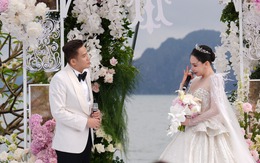 Sau đám cưới, Hồ Quỳnh Hương rơi lệ khi đọc 'Bức thư tình gửi Hương' từ mẹ bé Thiện Nhân