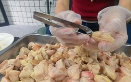 Chủ quán ăn kiếm 700 triệu/tháng nhờ livestream nhổ lông phao câu gà