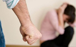 Hà Nội: Chồng đánh vợ tử vong vì phát hiện tin nhắn, video 'nhạy cảm' trong điện thoại