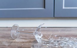 Người phụ nữ phẫu thuật nhiều lần, suýt mất mạng vì ly rượu vỡ