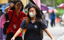 Những thí sinh đầu tiên bước vào kỳ thi lớp 10 ở Hà Nội năm 2025
