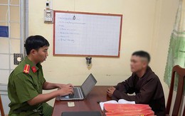 Giả nhà sư đi bán nhang, gọi từ thiện