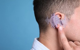 Dấu hiệu cảnh báo đầu tiên của đột quỵ nằm ở tai, hầu hết mọi người đều bỏ qua