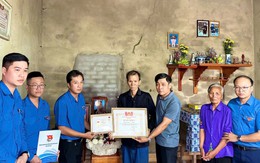 Truy tặng Huy hiệu 'Tuổi trẻ dũng cảm' cho thanh niên cứu 4 học sinh đuối nước