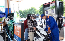 Giá xăng dầu hôm nay 3.5.2025: Xăng trong nước giảm bao nhiêu sau kỳ nghỉ lễ?