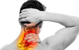 Suýt liệt tay chân do thoát vị đĩa đệm cổ