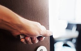 Bà chủ spa khóc lặng thấy chồng ngoại tình trong phòng xông hơi