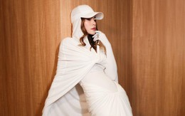 Style áo chống nắng gây chú ý của Hồ Ngọc Hà