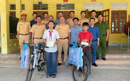 CSGT Nghệ An quyên góp lương, nhận đỡ đầu học sinh có hoàn cảnh khó khăn