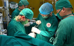 Người đàn ông liệt nửa người trái sau khi bị chấn thương sọ não