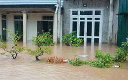 TP Huế: Lũ cuốn làm 2 anh em ruột đi đánh cá tử vong, ghe chở 6 người bị lật