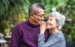 Mẹ tôi thờ chồng nuôi con cả đời, đến 71 tuổi lại đòi kết hôn