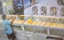 Cà Mau: Vờ hỏi mua rồi cầm nhẫn 5 chỉ vàng của tiệm bỏ chạy