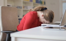 Chồng ngoại tình với thứ 'không xương không thịt' nhưng biết nói lời ngọt ngào