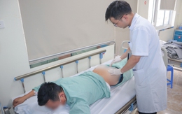 Người đàn ông 43 tuổi bị chém rách mông do làm điều này khi điều khiển fly-cram phun thuốc trừ sâu