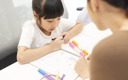 Giáo viên lâu năm cảnh báo: Cặp sách của con có 4 dấu hiệu này, cha mẹ đừng chủ quan