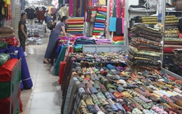 Tiểu thương chợ Vinh ‘kêu trời’ vì giá thuê ki-ốt cao giữa lúc buôn bán ế ẩm