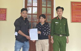 Người phụ nữ bất ngờ nhận được số tiền gần 900 triệu đồng