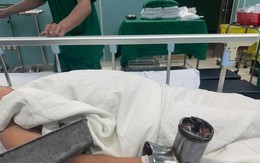 Người bán thịt vào cấp cứu do gặp nạn khi làm hàng cho khách