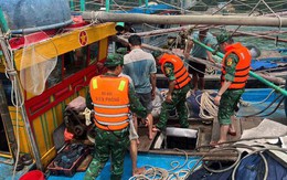 Bộ đội Biên phòng cứu 4 ngư dân đánh cá gặp nạn trên biển