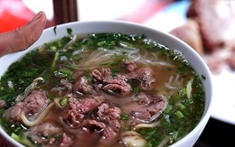 Bát bún, phở đồng loạt tăng 5.000 đồng, chủ quán nói do hành, thịt, cua đều gánh thêm thuế