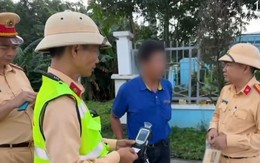 Tài xế uống rượu từ tối, sáng hôm sau vẫn chở 45 khách đi du lịch