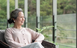 Tôi từng khó chịu với con dâu đủ thứ, đến khi về già tôi đổi đúng 1 điều mà sống vui khỏe, được cả nhà thương