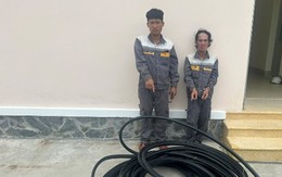Mặc đồ công nhân viễn thông, liều lĩnh cắt trộm cáp giữa ban ngày