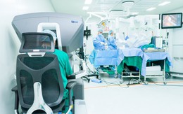 Người phụ nữ 56 tuổi may mắn cắt bỏ ung thư đại trực tràng nhờ làm việc này
