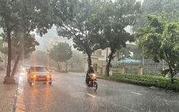 Mưa lớn dồn dập trút xuống miền Bắc khi nào kết thúc?