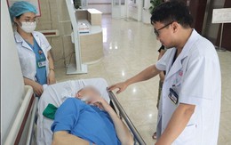 Nam du khách Mỹ hôn mê sau 6 giờ nhận phòng, được cứu sống nhờ một lọ thuốc