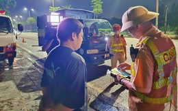 Hà Nội: CSGT 'trắng đêm' kiểm soát hoạt động vận tải, gần 200 vi phạm bị xử lý
