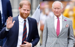 Vua Charles III 'cảnh giác' với nỗ lực hòa giải của Harry