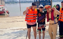 Kịp thời cứu nam thanh niên nhảy cầu Thăng Long