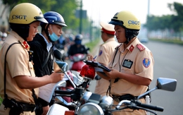 Từ nay, chỉ cần thứ này trong ví, bạn sẽ không còn lo vi phạm giấy tờ khi tham gia giao thông