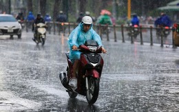 Mưa lớn trở lại miền Bắc, Trung Bộ nắng nóng kéo dài