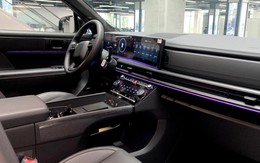 
Giá xe Hyundai Santa Fe giảm kỷ lục tới 200 triệu đồng, thấp hơn cả xe cũ, thậm chí chỉ ngang Honda CR-V