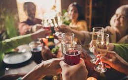 Vì sao người EQ cao luôn né tránh xuất hiện 4 nơi này?