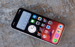 Giá iPhone 14 Pro Max, iPhone 15 Pro Max, iPhone 16 Pro Max mới nhất giảm sốc, rẻ chưa từng có, cực dễ mua dù iPhone 17 sắp ra