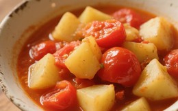 Đừng chỉ xào với trứng: Cặp đôi hoàn hảo với cà chua là món này, vừa ngon rẻ, vừa tốt cho tim mạch, tiêu hóa!