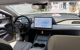 Xe sedan hạng trung giá 485 triệu đồng đẹp sang trọng như Toyota Camry, rẻ hơn Honda Civic, chỉ như Toyota Vios có gì đặc biệt khi ra mắt ở Trung Quốc?