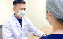 Người phụ nữ 45 tuổi bất ngờ phát hiện ung thư phổi di căn não từ dấu hiệu nhiều người Việt bỏ qua