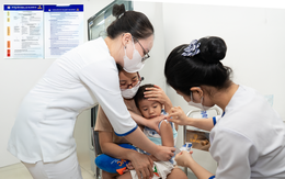 
Trẻ em từ 6 tuần tuổi ở Việt Nam được chủng ngừa vắc xin não mô cầu