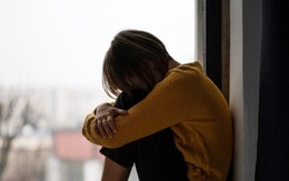 Chờ đợi 10 năm để ly hôn, chồng bất ngờ đem về tờ giấy khiến vợ rụng rời