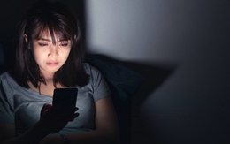 Bạn thân gửi nhầm ảnh cho tôi lúc nửa đêm, ban đầu tôi bật cười, nhưng nhìn kỹ thì rùng mình toát mồ hôi