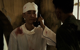 Hứa Vĩ Văn – bác sĩ Lê trong ‘Mưa đỏ’: Tham gia phim tôi cảm giác được ‘tái sinh’