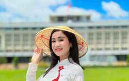 NSND Thu Hà 'Lá ngọc cành vàng' duyên dáng với áo dài, nhan sắc U60 khiến công chúng 'xao xuyến'