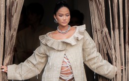 H'Hen Niê khoe bụng bầu trên sàn catwalk, được ông xã chăm sóc 'tận răng'