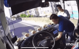 Hà Nội: Tạm giữ hình sự người rút chìa khóa xe khách rồi bỏ đi trên đường Vành đai 3
