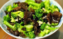 Thực phẩm phơi khô có công dụng giúp bơm máu lên não, ngăn ngừa đột quỵ, đang bán đầy chợ Việt